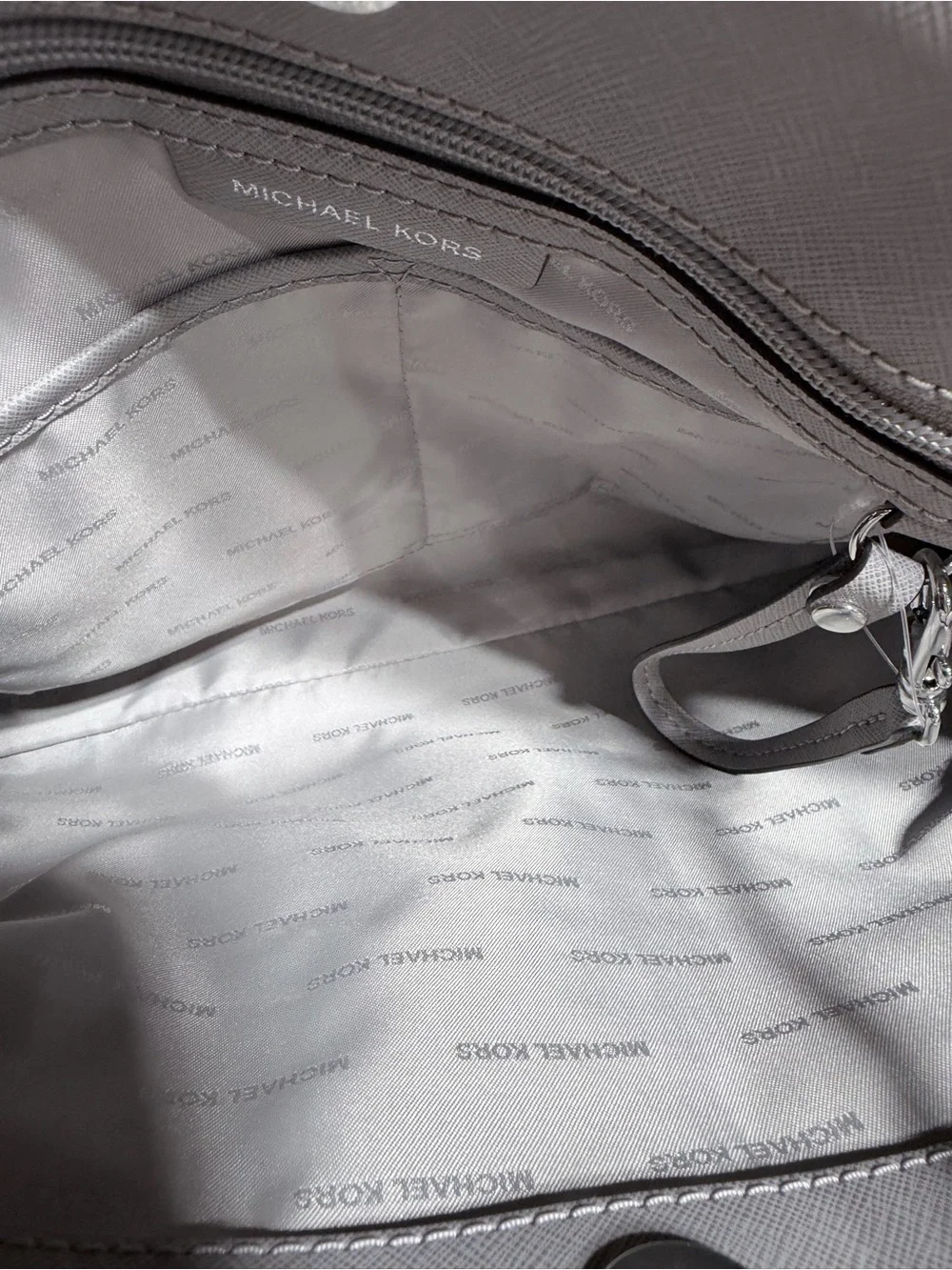 Michael Kors Savannah Medium Satchel with COA